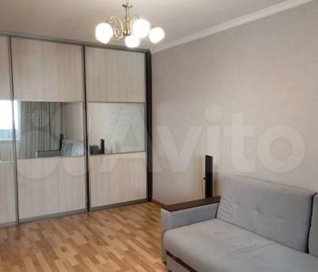 Продается 1-комнатная квартира, 39 м²