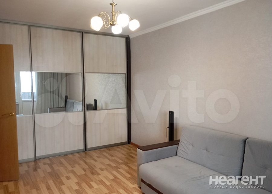 Продается 1-комнатная квартира, 39 м²