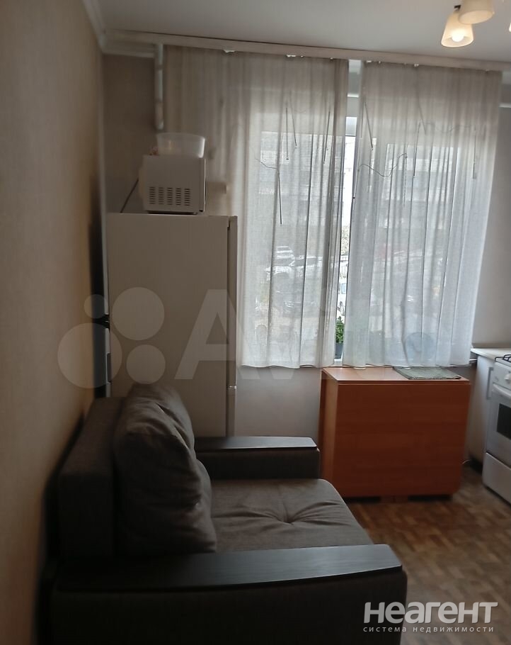 Продается 1-комнатная квартира, 39 м²