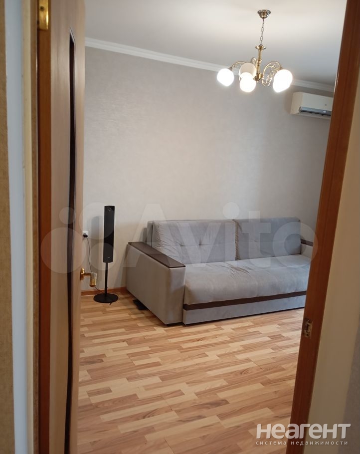 Продается 1-комнатная квартира, 39 м²