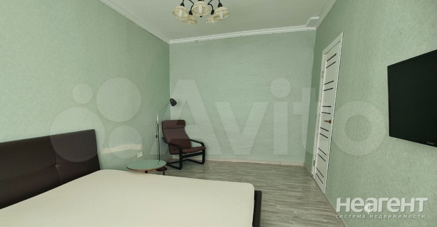 Продается 1-комнатная квартира, 37 м²