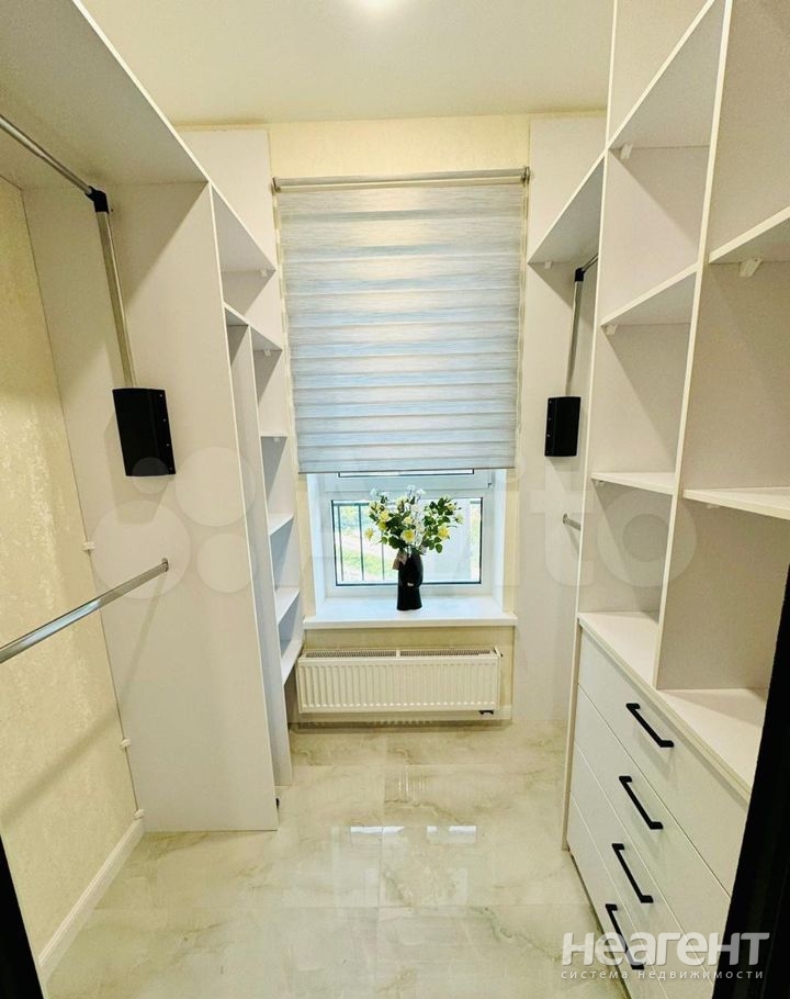 Продается 1-комнатная квартира, 47 м²