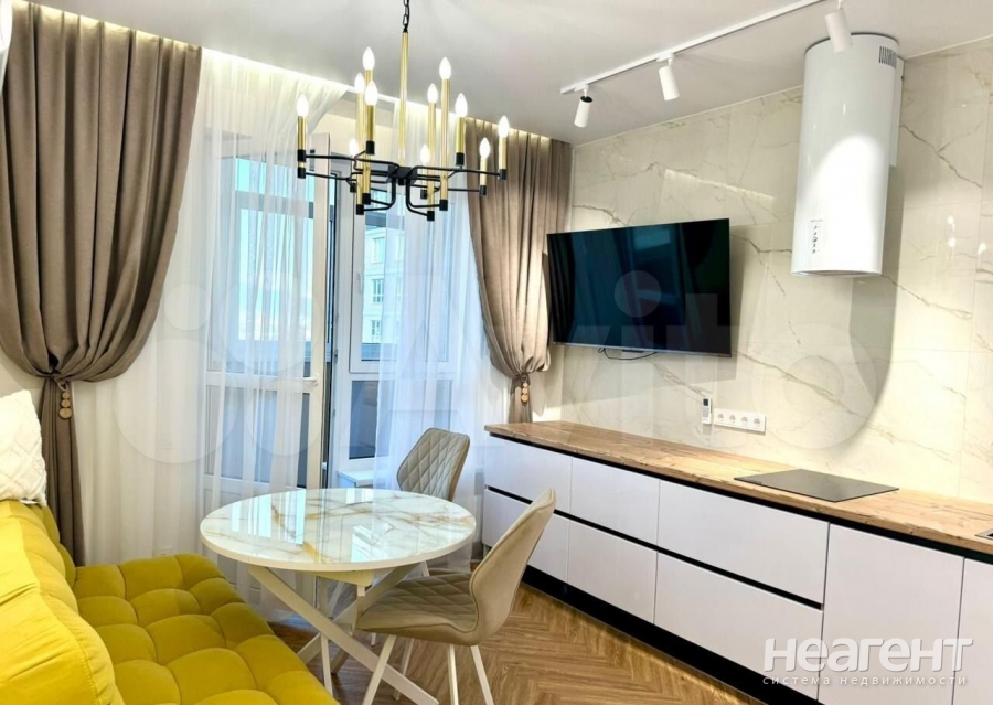 Продается 1-комнатная квартира, 47 м²