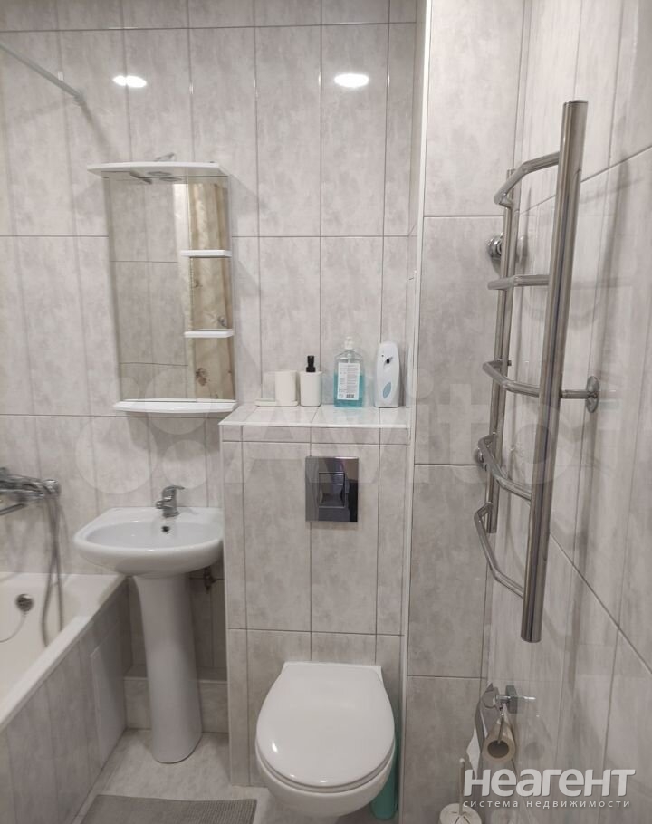 Продается 1-комнатная квартира, 37,5 м²