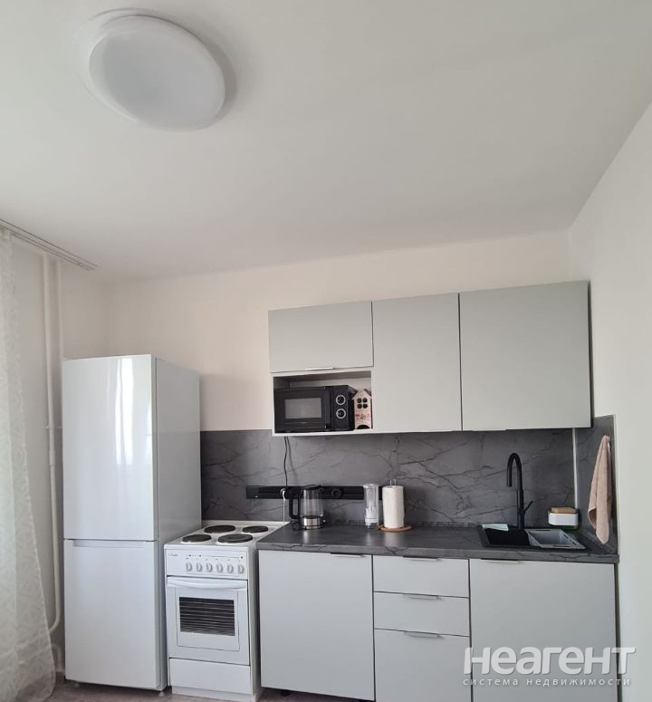 Сдается 1-комнатная квартира, 37,8 м²