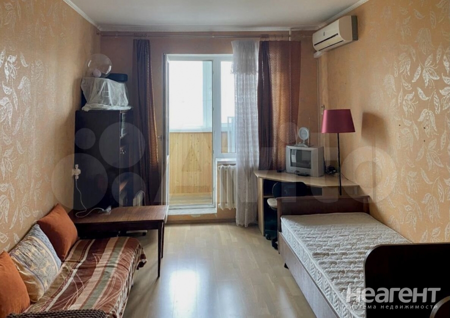 Продается 1-комнатная квартира, 50 м²