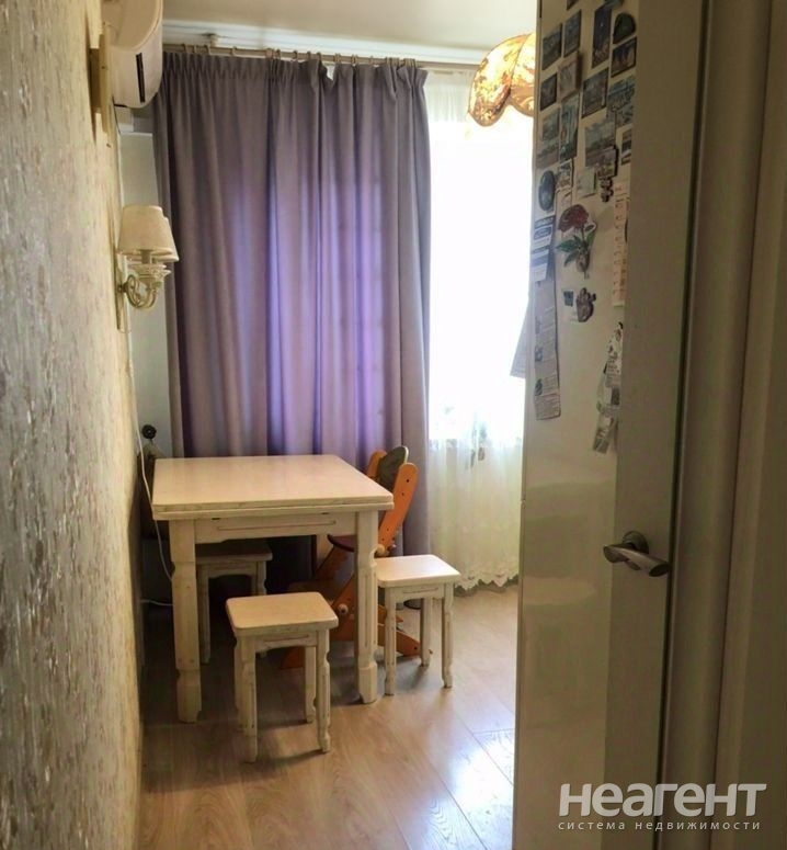 Продается 3-х комнатная квартира, 64 м²