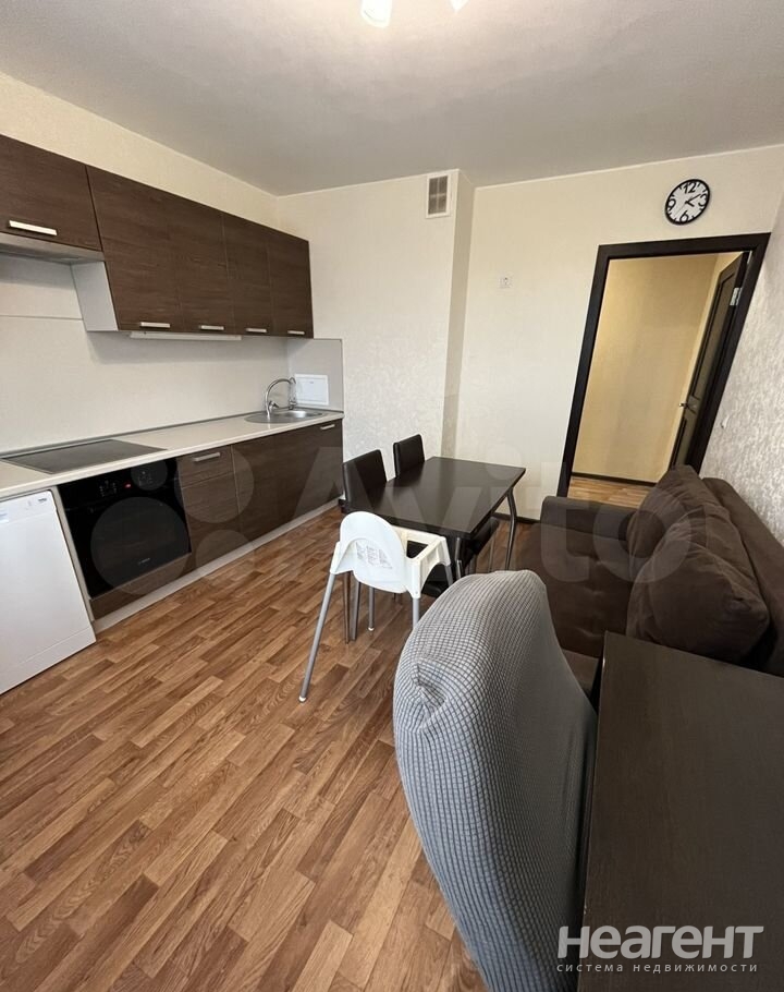 Продается 1-комнатная квартира, 43,8 м²