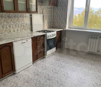 Продается Многокомнатная квартира, 83 м²