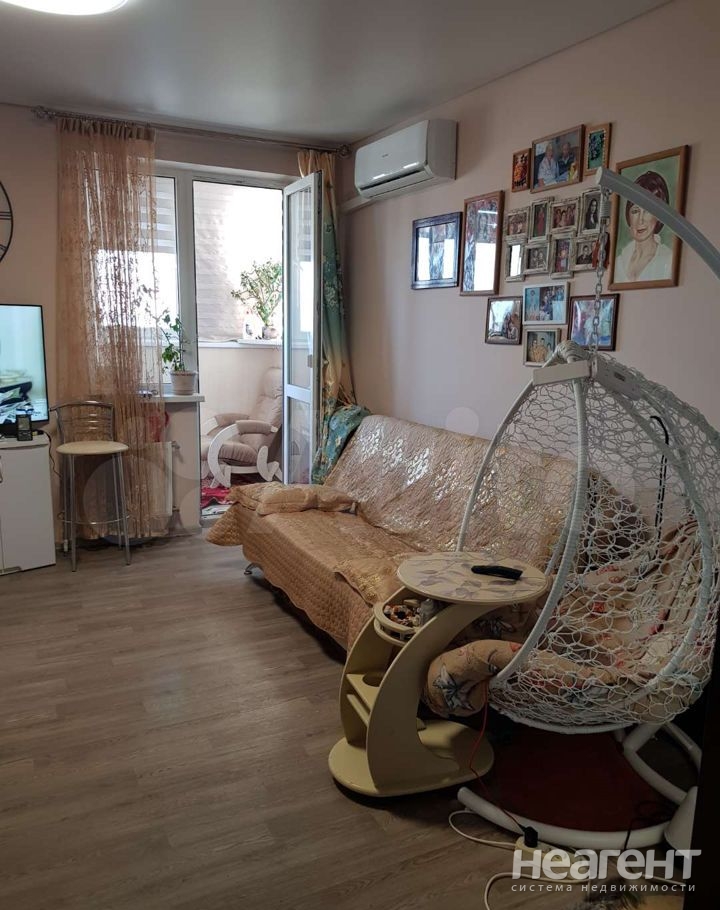 Продается 1-комнатная квартира, 32 м²