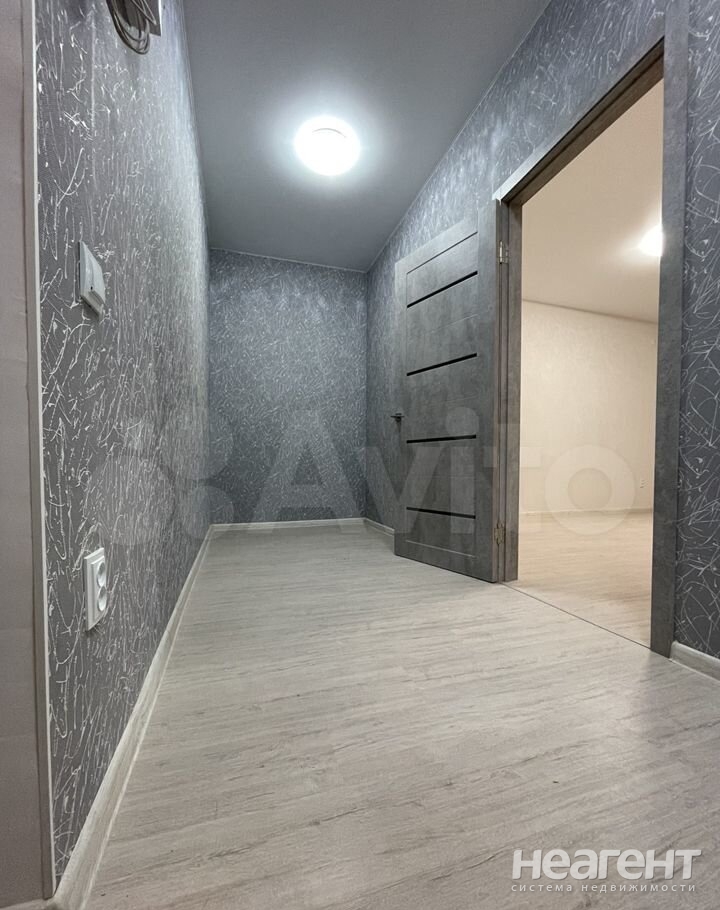 Продается 1-комнатная квартира, 43 м²