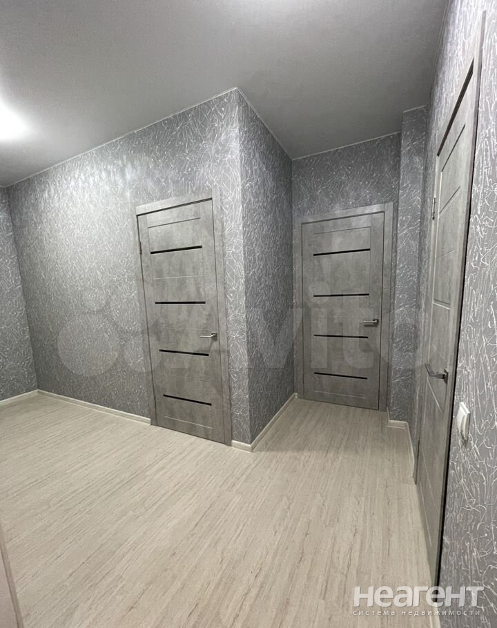 Продается 1-комнатная квартира, 43 м²