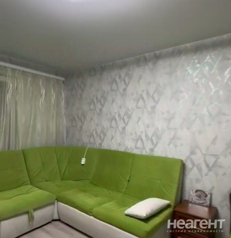 Продается 1-комнатная квартира, 35 м²