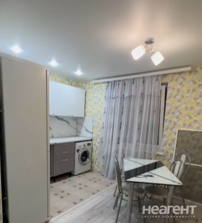 Продается 1-комнатная квартира, 35 м²