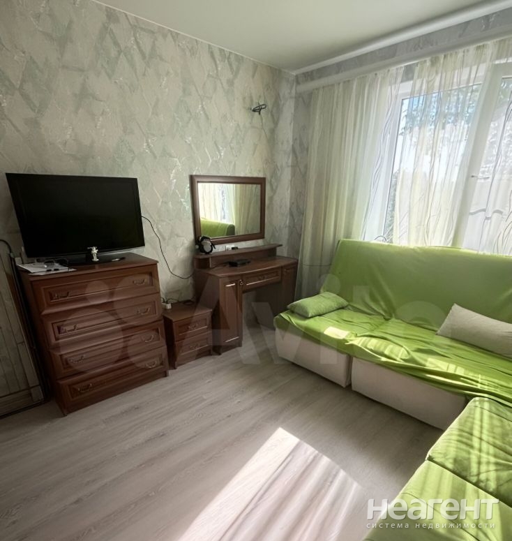 Продается 1-комнатная квартира, 35 м²