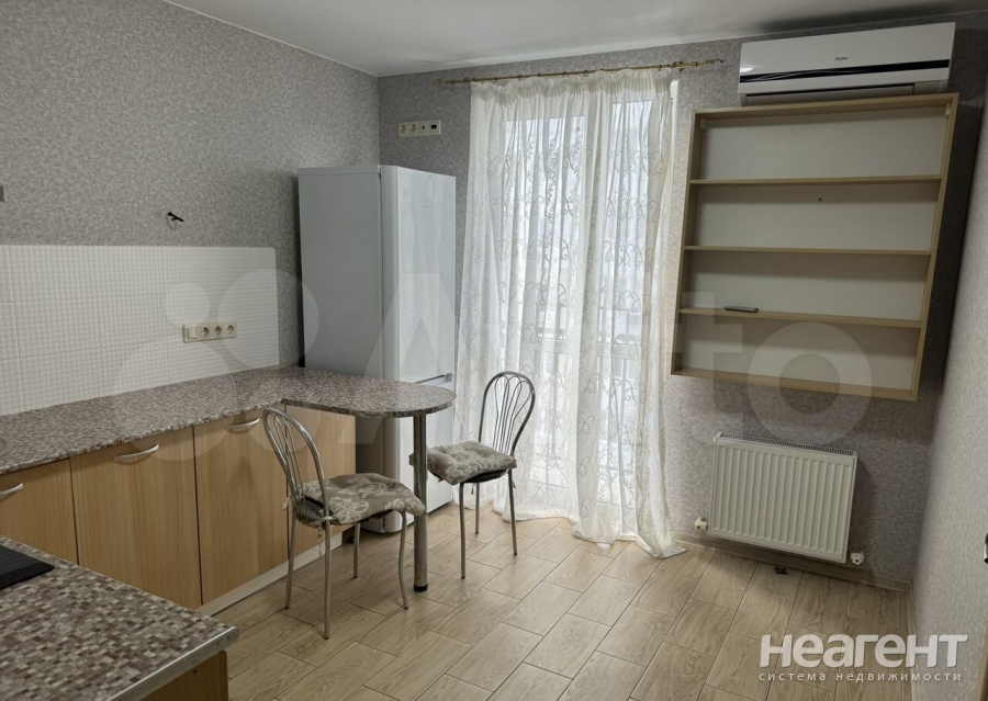 Продается 1-комнатная квартира, 28 м²