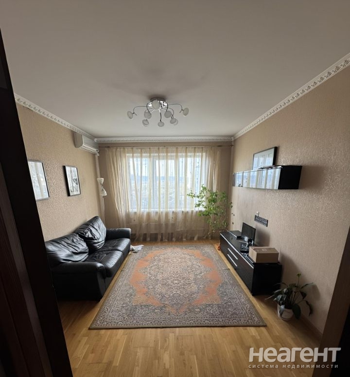 Продается 3-х комнатная квартира, 64,7 м²