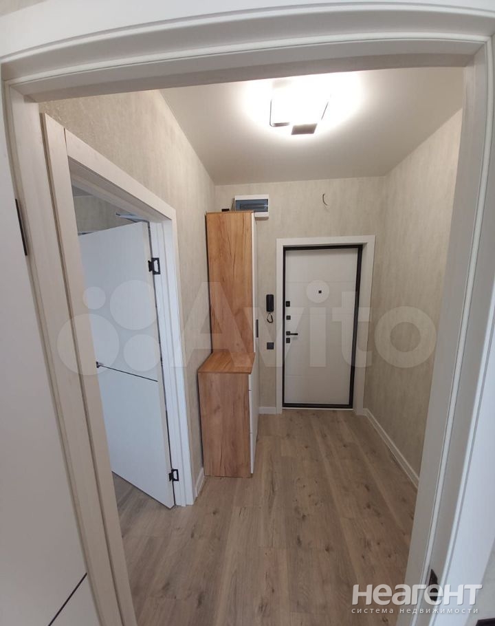 Продается 1-комнатная квартира, 46 м²