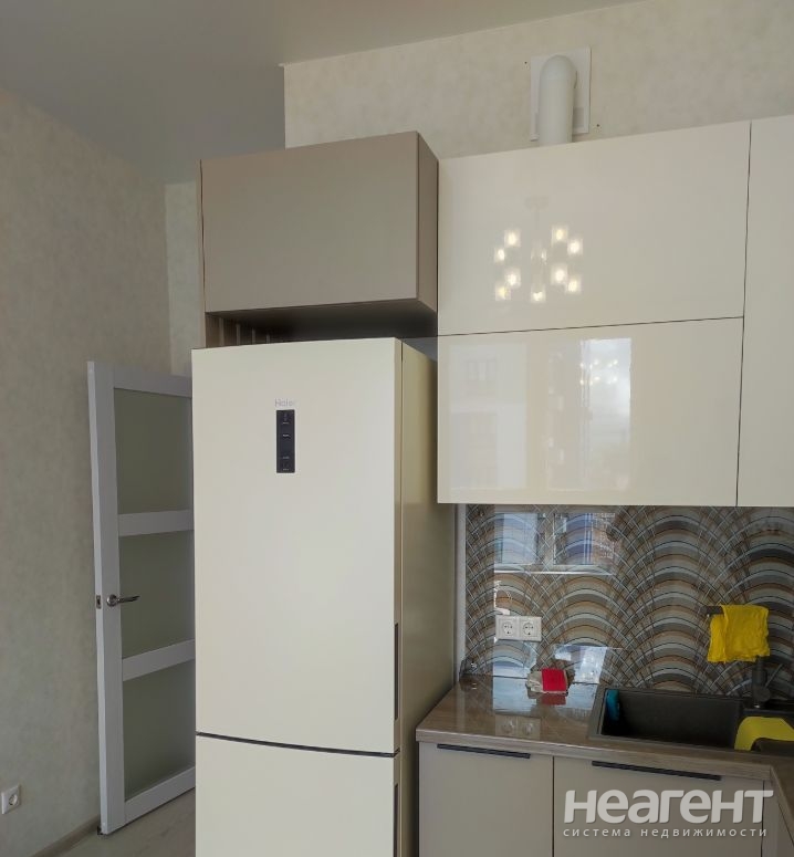 Сдается 1-комнатная квартира, 39 м²