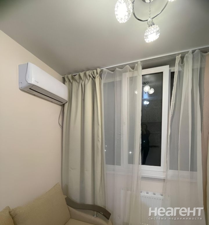 Сдается 1-комнатная квартира, 42 м²