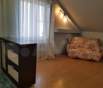 Продается 1-комнатная квартира, 60,1 м²