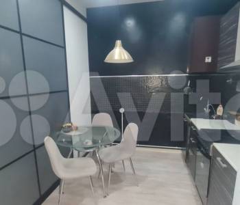 Продается 1-комнатная квартира, 40 м²