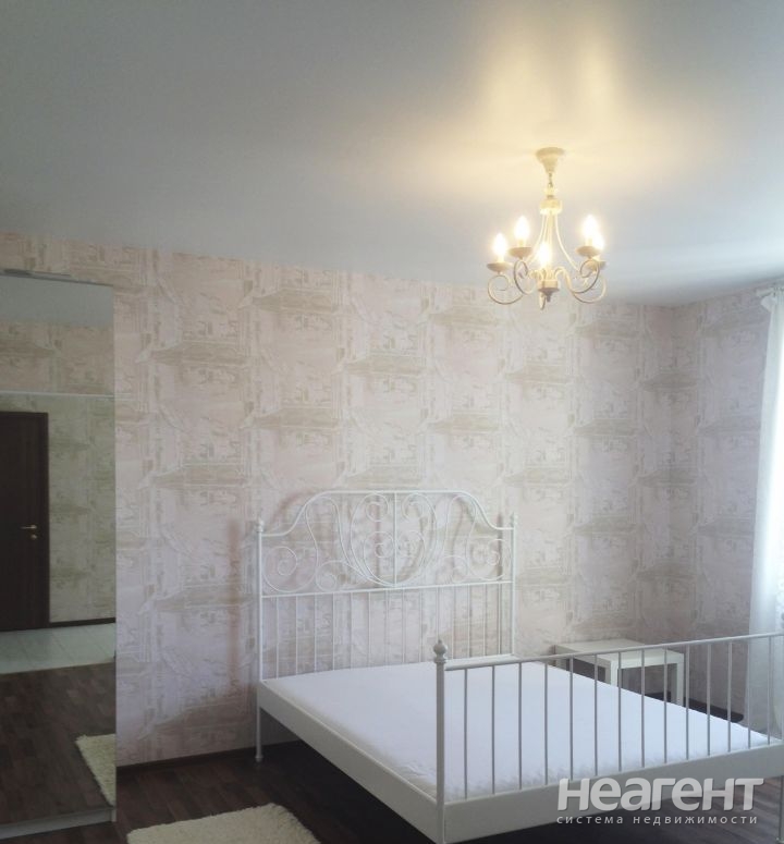 Сдается 1-комнатная квартира, 50 м²