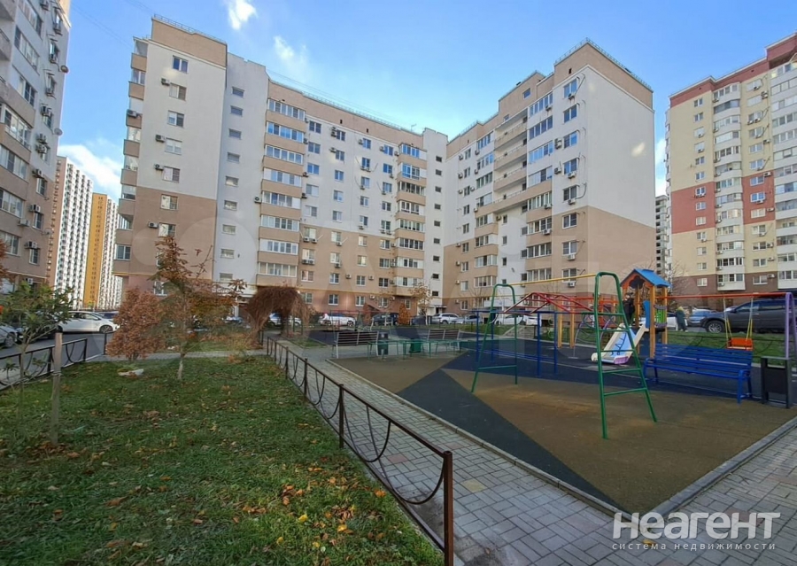 Продается 2-х комнатная квартира, 63 м²