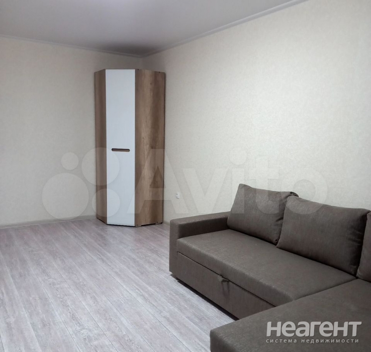 Продается 1-комнатная квартира, 39 м²