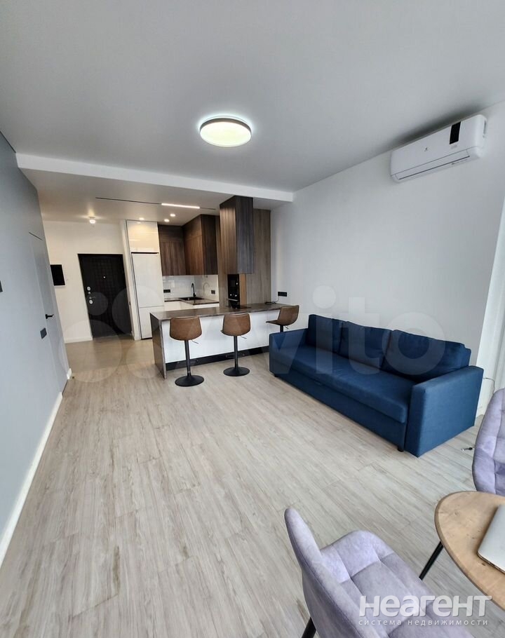 Продается 1-комнатная квартира, 48 м²