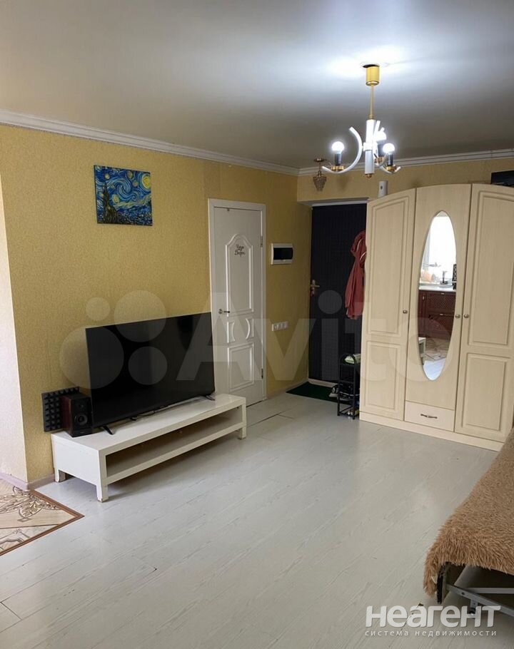 Продается 1-комнатная квартира, 33 м²