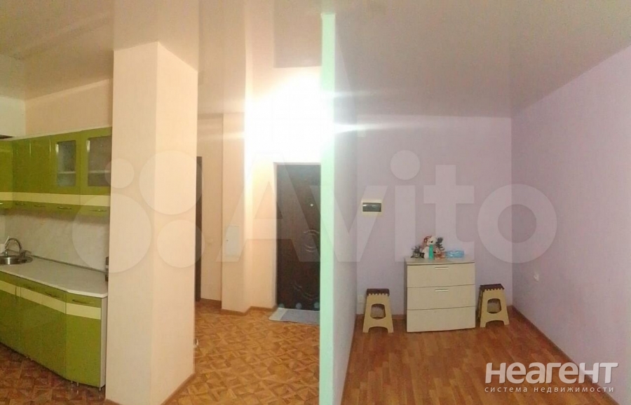 Продается 1-комнатная квартира, 40,4 м²