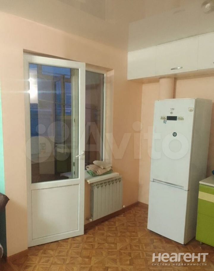 Продается 1-комнатная квартира, 40,4 м²