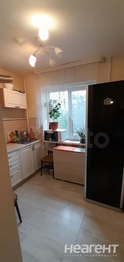 Продается 1-комнатная квартира, 32 м²