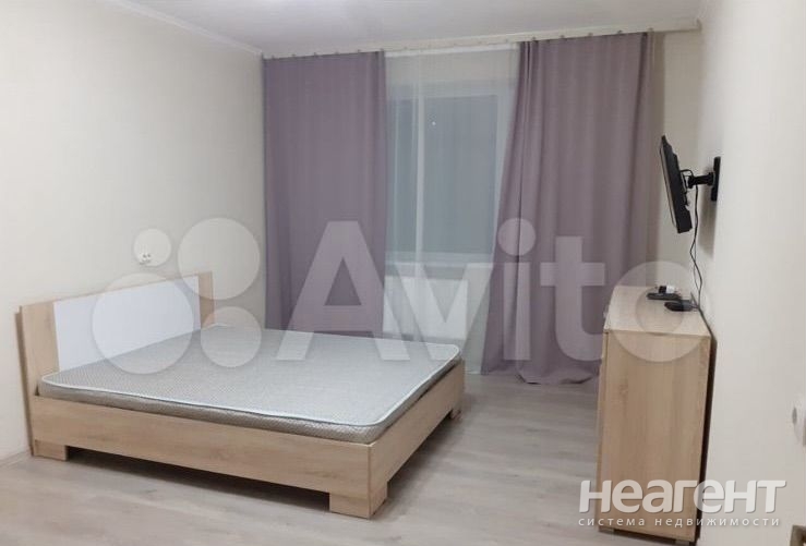 Продается 1-комнатная квартира, 37 м²