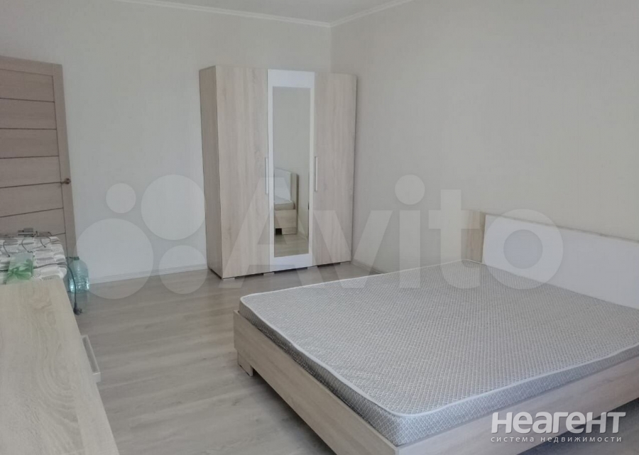 Продается 1-комнатная квартира, 37 м²