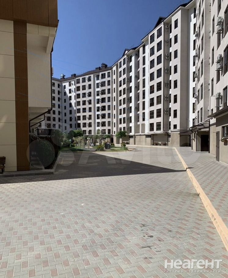 Продается 1-комнатная квартира, 43,6 м²