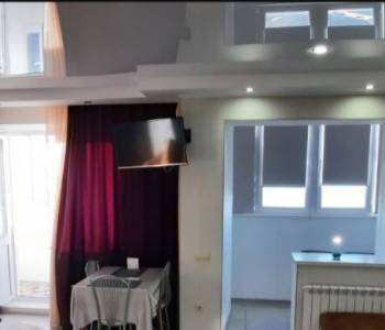 Продается 1-комнатная квартира, 42 м²