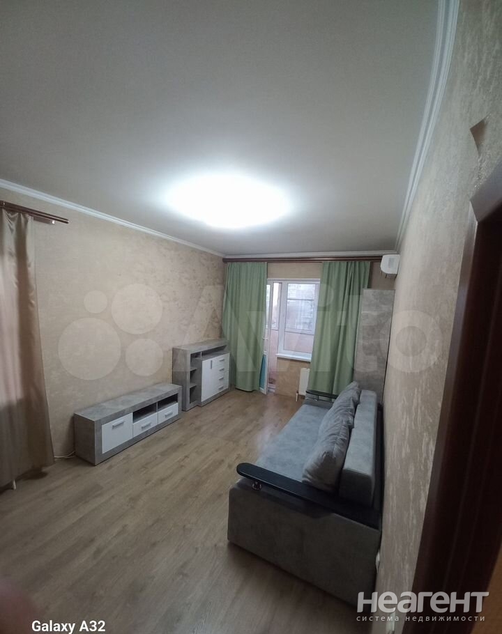 Сдается 2-х комнатная квартира, 65 м²