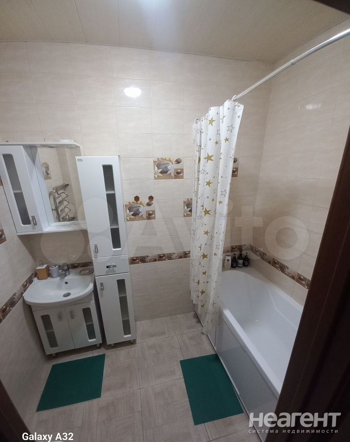 Сдается 2-х комнатная квартира, 65 м²