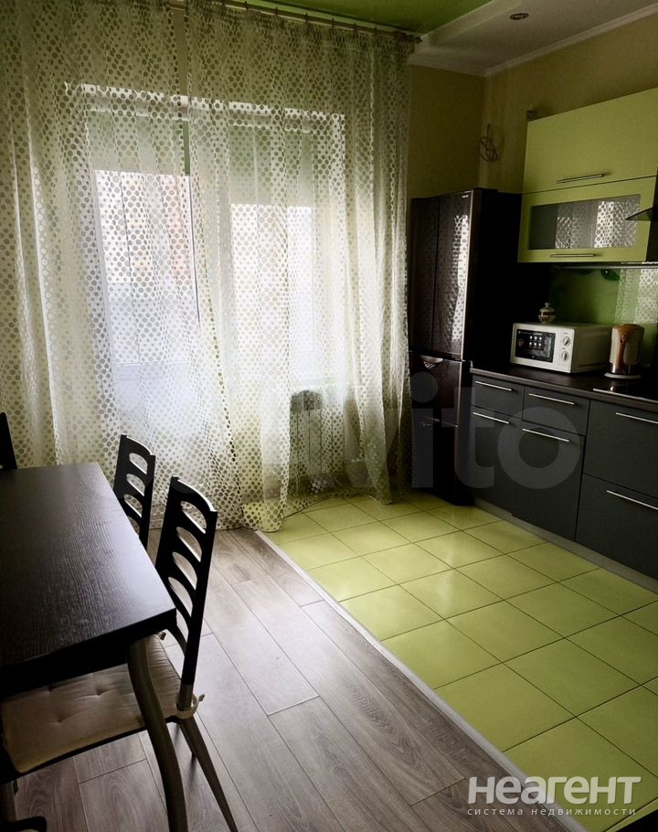 Сдается 1-комнатная квартира, 41 м²