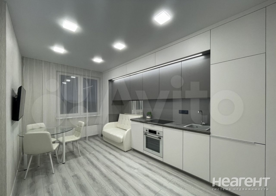 Продается 1-комнатная квартира, 41 м²