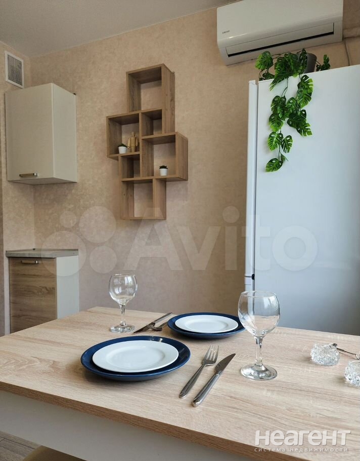 Продается 1-комнатная квартира, 38 м²