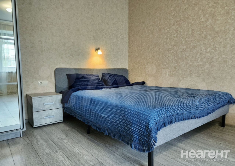 Продается 1-комнатная квартира, 38 м²