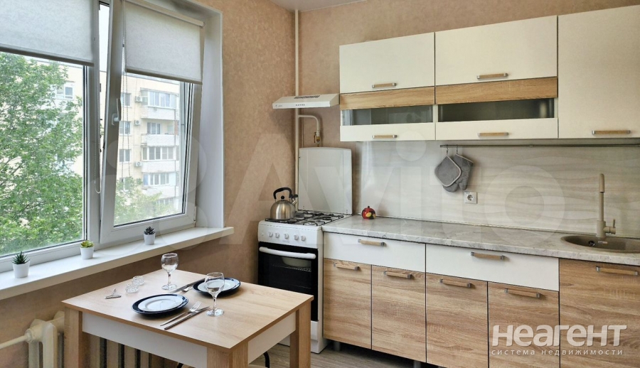 Продается 1-комнатная квартира, 38 м²