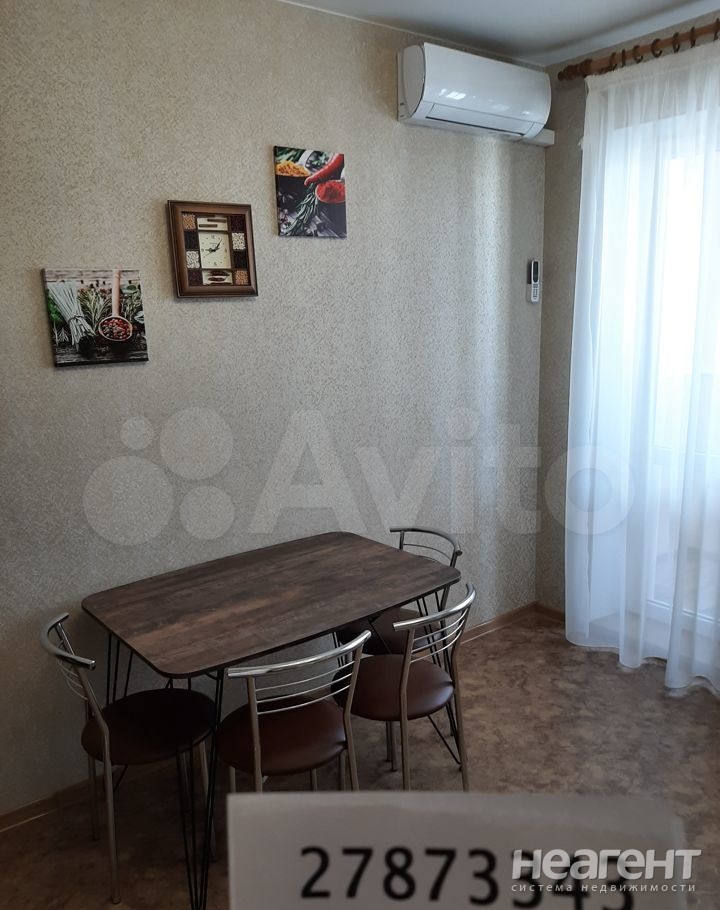 Сдается 1-комнатная квартира, 44 м²