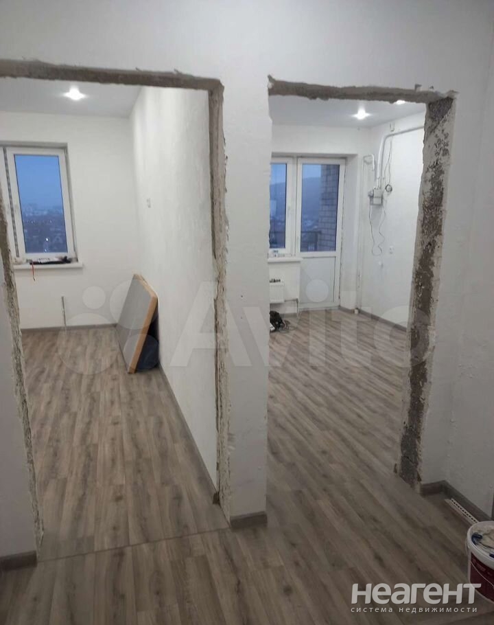 Продается 1-комнатная квартира, 36 м²