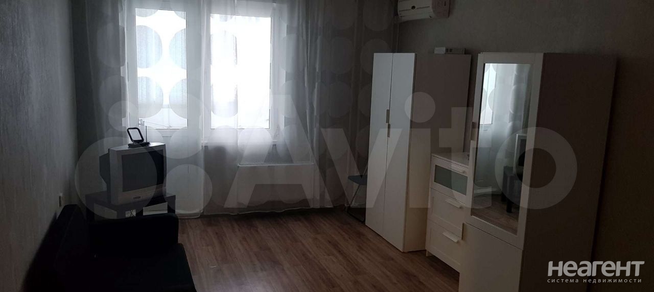 Сдается 1-комнатная квартира, 39 м²