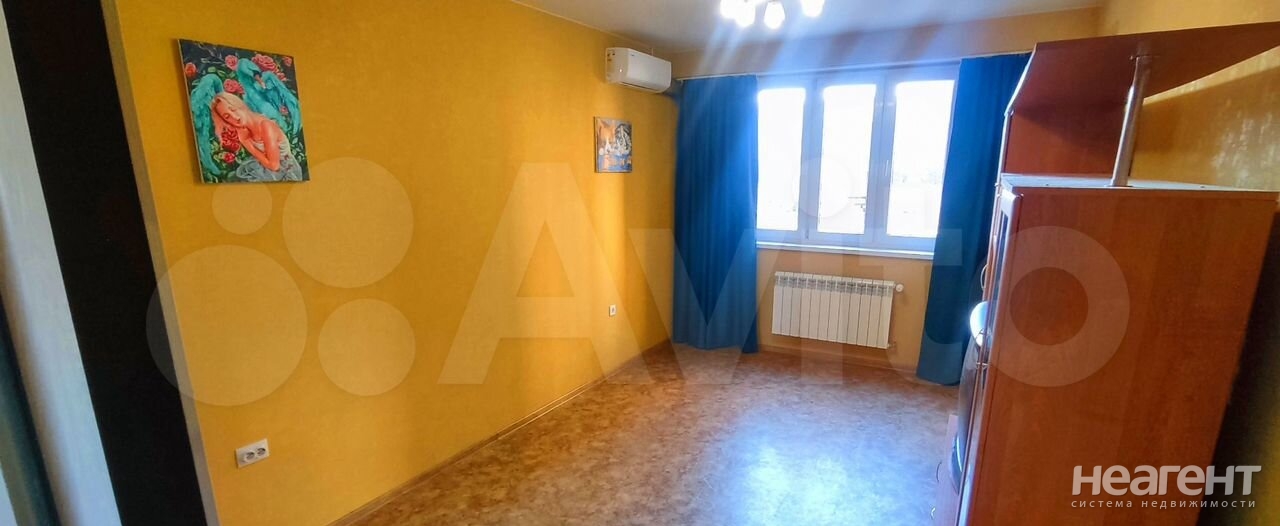 Сдается 1-комнатная квартира, 38 м²