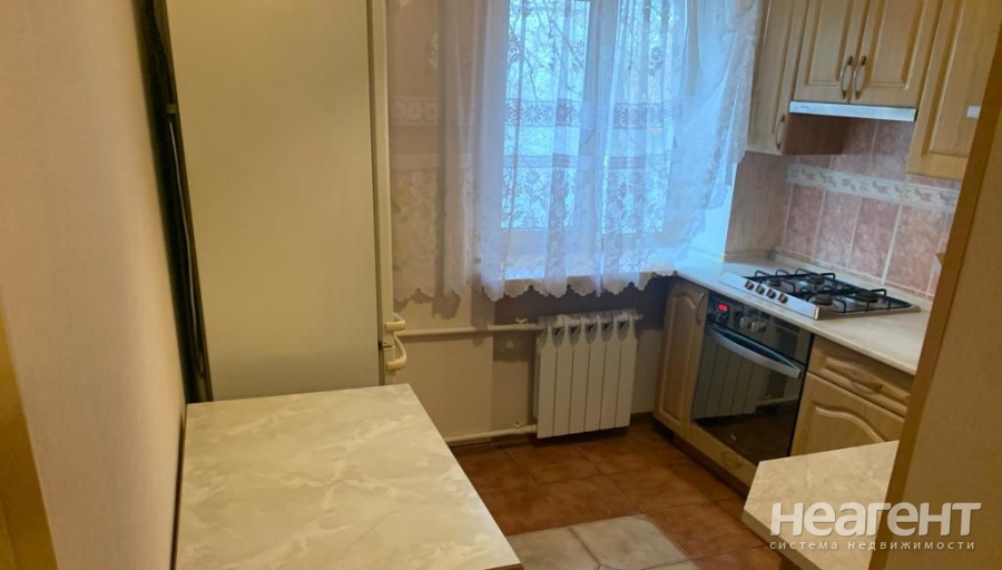 Продается 1-комнатная квартира, 37 м²